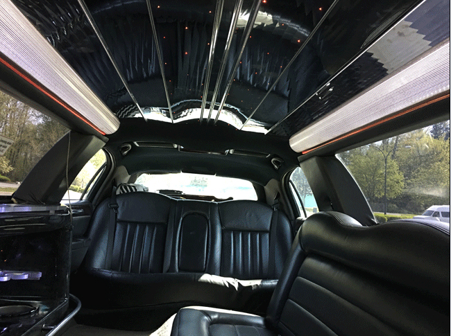 Are Limousines the Ultimate Choice for Night Club Transfers?